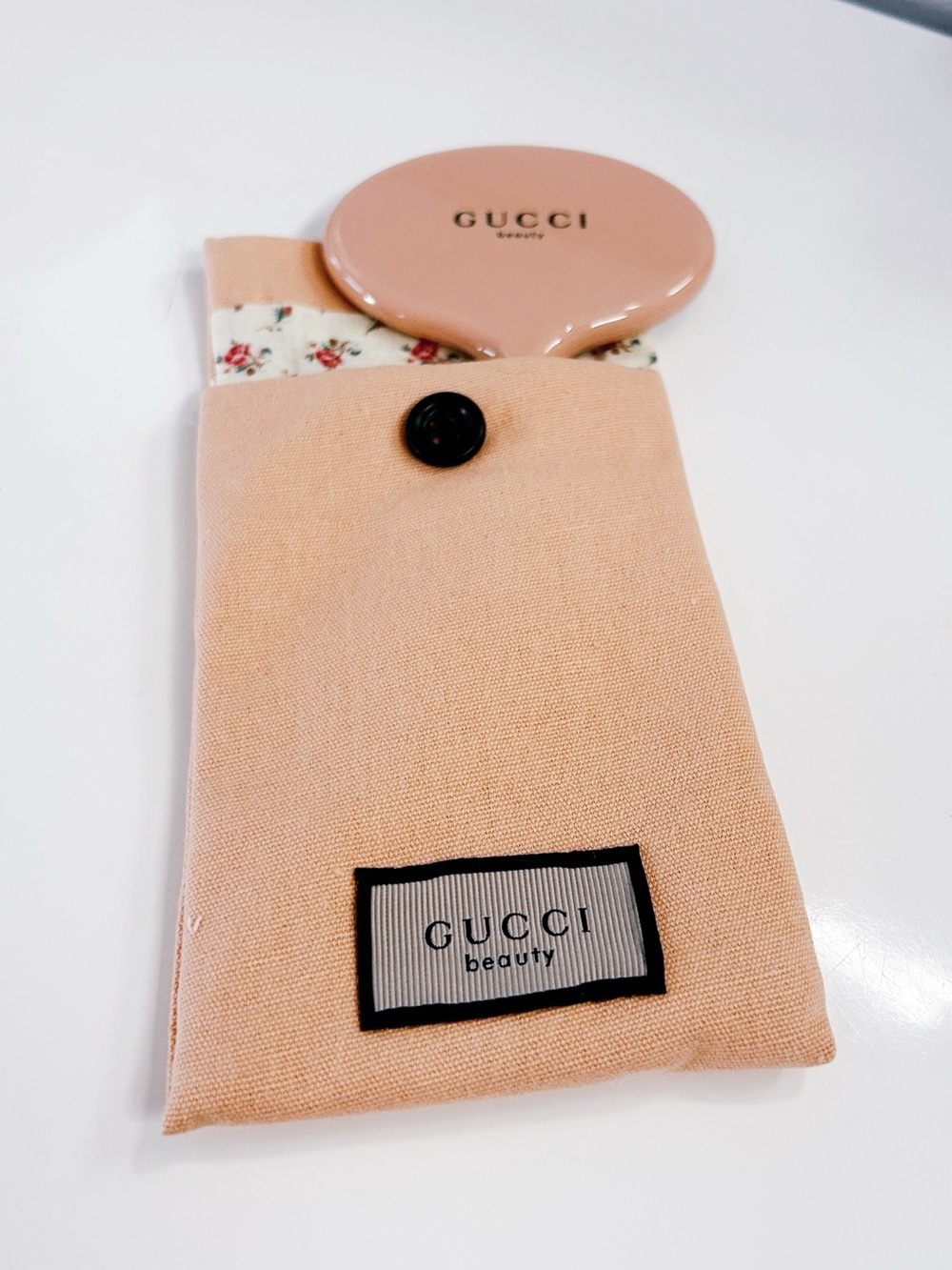 Gucci beauty handheld makeup mirror with pouch - Picture 3 of 7